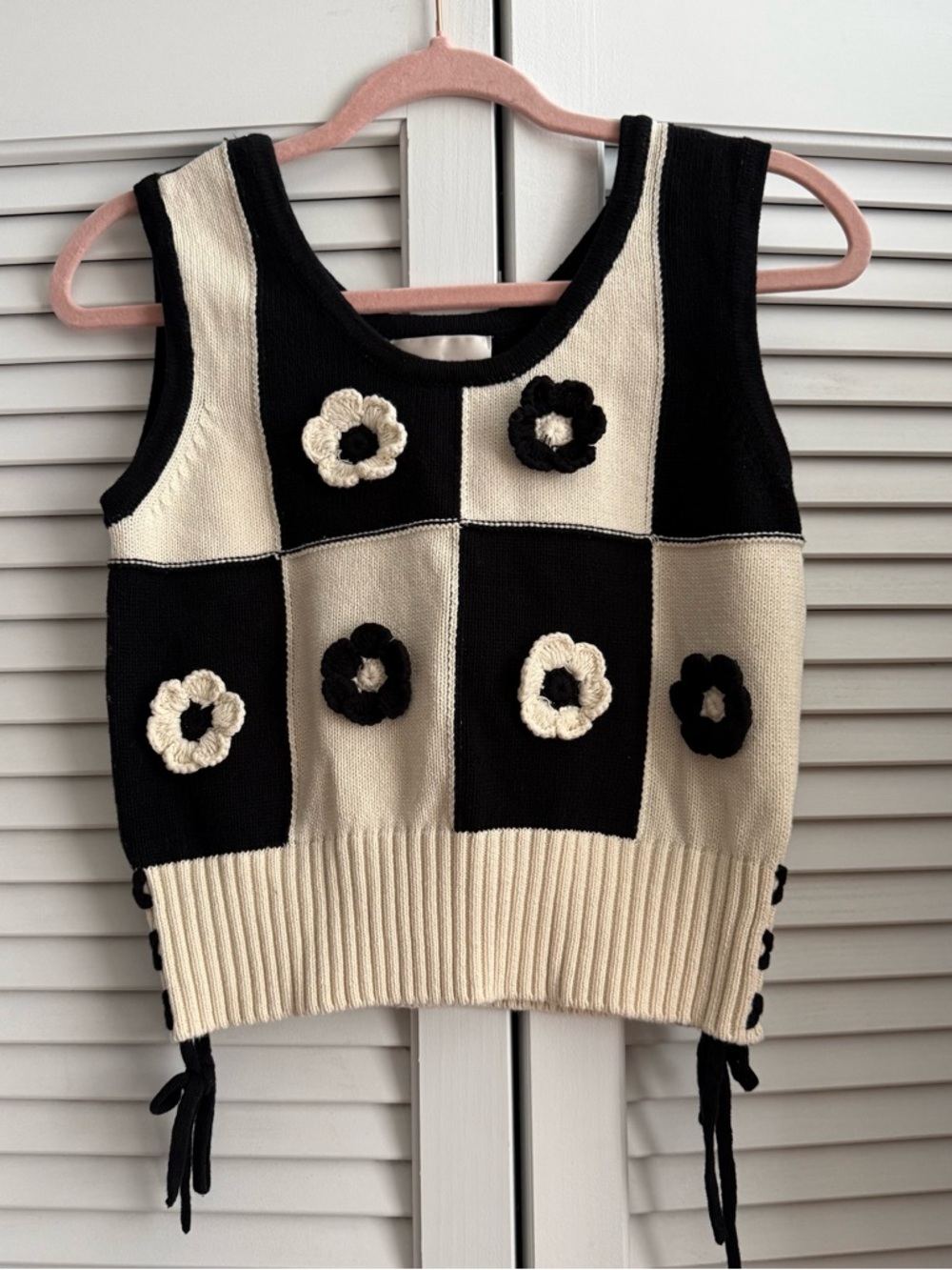 Black & Cream Checker Knit Floral Tank